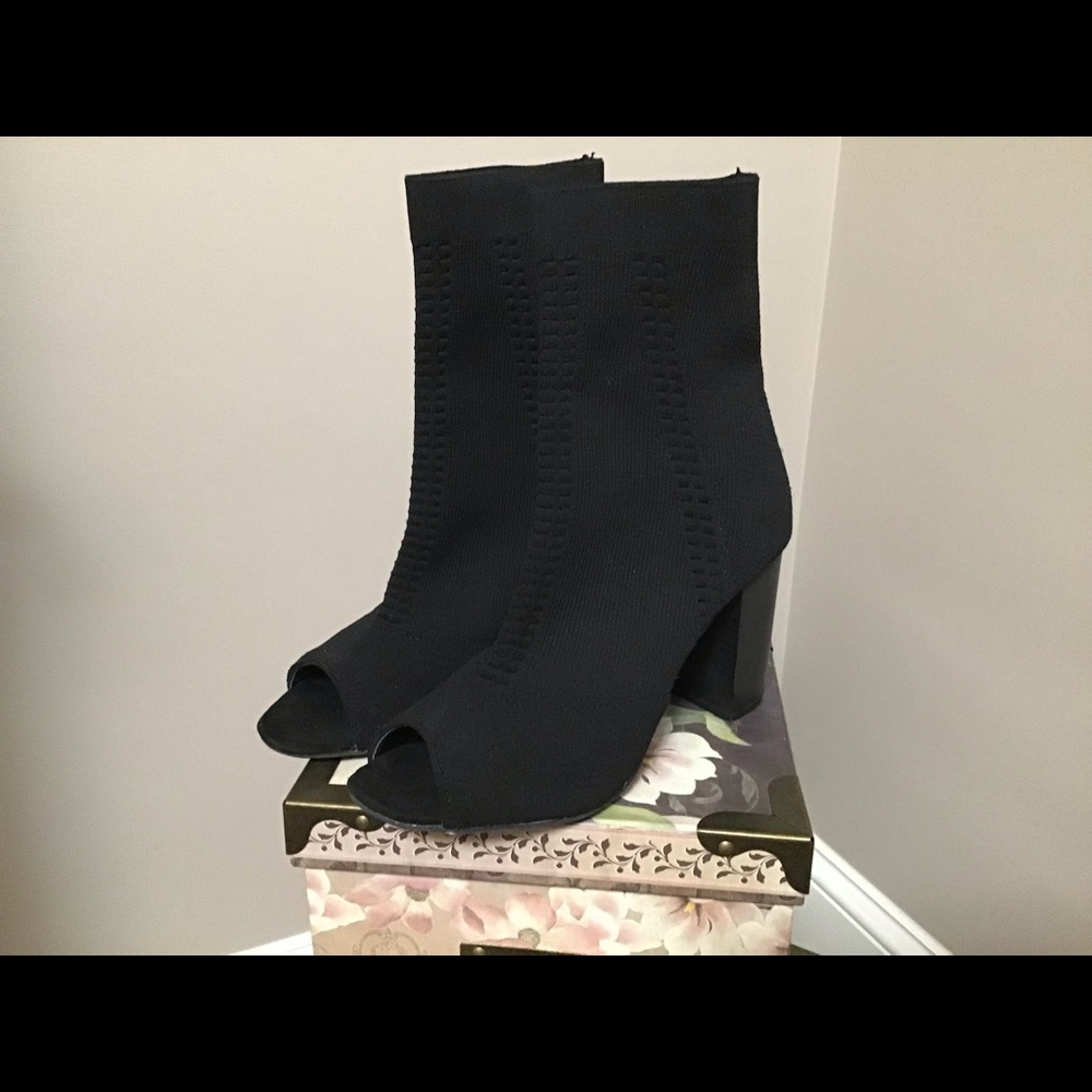 Mossimo Women’s Ankle Boots open toe Size 8 Black